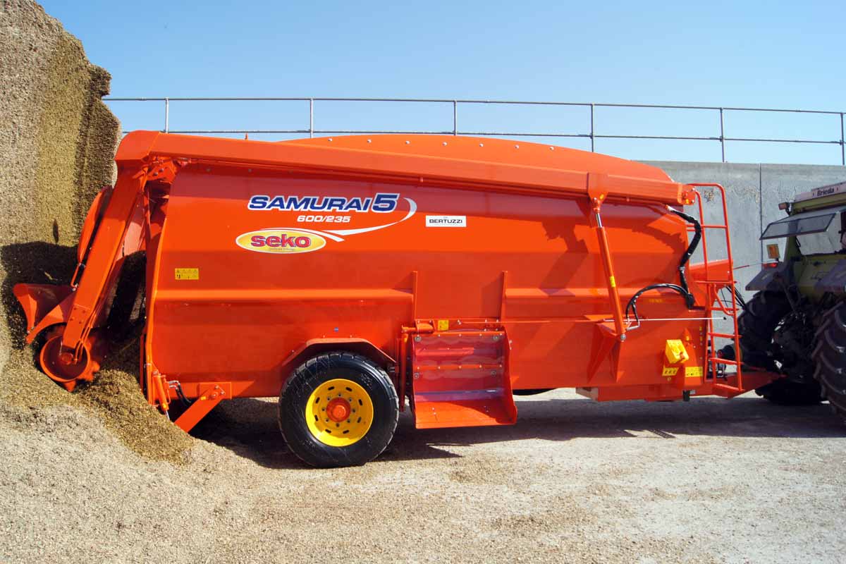 carri-miscelatori-trainati-orizzontali-seko-samurai5-04