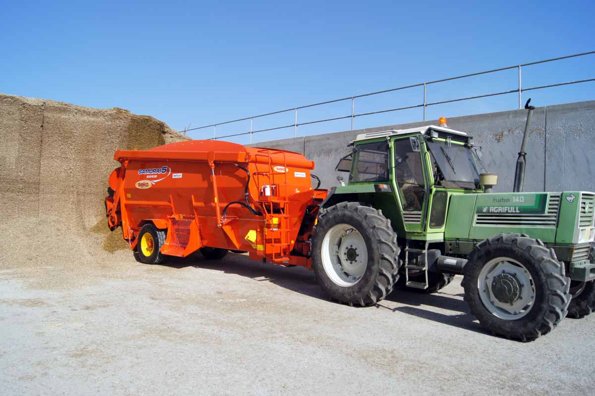 carri-miscelatori-trainati-orizzontali-seko-samurai5-05