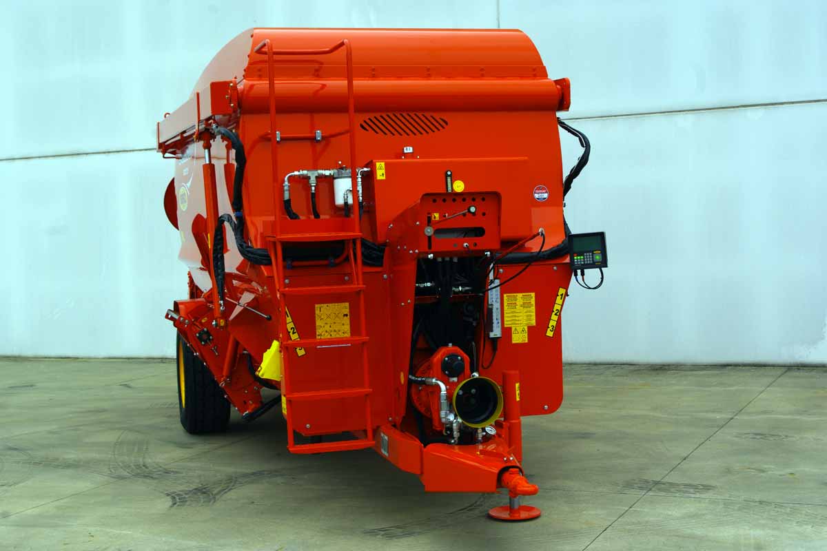 carri-miscelatori-trainati-orizzontali-seko-samurai7-fresa-06