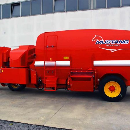 unifeed-carri-miscelatori-orizzontali-semoventi-mustang-04